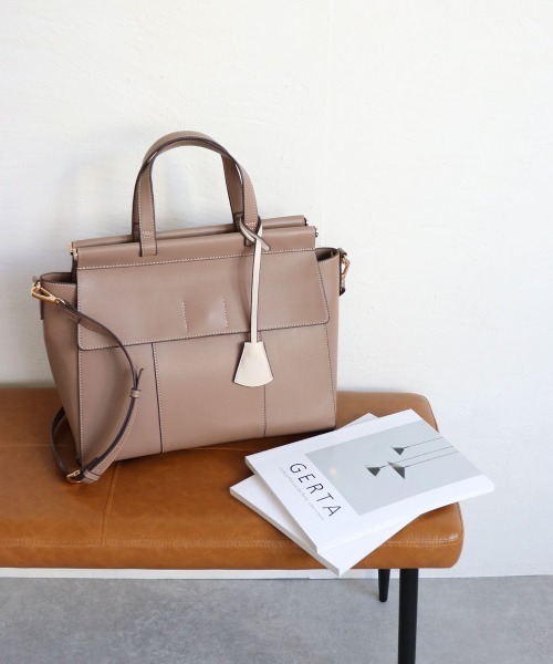 MIAN (ミアン)の「ANNABEL / ダブルフラップA4トートバッグ(トートバッグ・レディース・ブラック/ベージュ/グレー/モカ/ライトベージュ・FREE)」の4枚目の写真