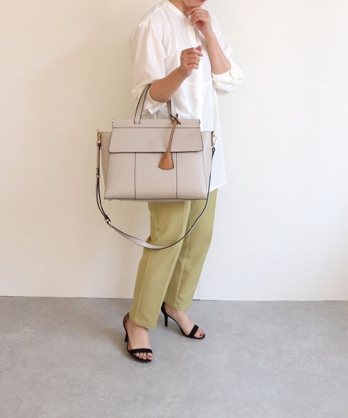 MIAN (ミアン)の「ANNABEL / ダブルフラップA4トートバッグ(トートバッグ・レディース・ブラック/ベージュ/グレー/モカ/ライトベージュ・FREE)」の9枚目の写真