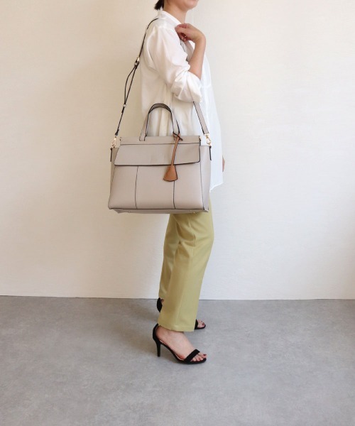 MIAN (ミアン)の「ANNABEL / ダブルフラップA4トートバッグ(トートバッグ・レディース・ブラック/ベージュ/グレー/モカ/ライトベージュ・FREE)」の10枚目の写真
