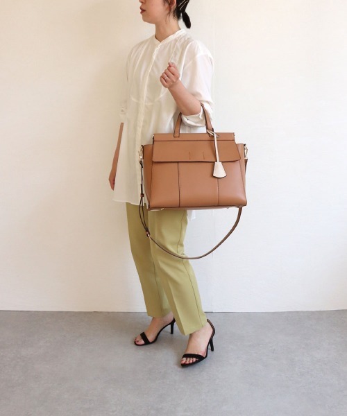 MIAN (ミアン)の「ANNABEL / ダブルフラップA4トートバッグ(トートバッグ・レディース・ブラック/ベージュ/グレー/モカ/ライトベージュ・FREE)」の13枚目の写真
