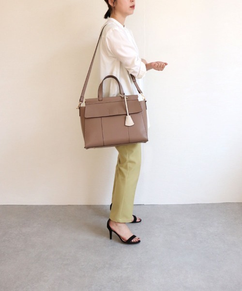 MIAN (ミアン)の「ANNABEL / ダブルフラップA4トートバッグ(トートバッグ・レディース・ブラック/ベージュ/グレー/モカ/ライトベージュ・FREE)」の16枚目の写真