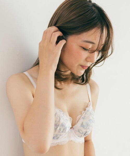 fran de lingerie(フランデランジェリー)の「Falling Flowers フォーリングフラワーズ ブラ&ショーツセット B65-G80カップ(ブラ&ショーツ・レディース・サックスブルー/ピンク/アイボリー・B65/B70/C70/D70/B75/C65/C75/D65/D75/D80/E70/F70/F75/G65/E65/E80/F65/F80/G80/G75/E75/G70)」の14枚目の写真