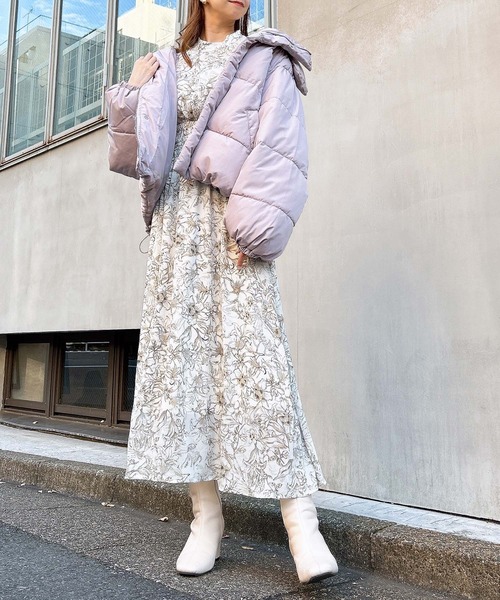 INGNI(イング)の「BIGフードエコダウン(ダウンジャケット/コート・レディース・アイボリー/ブラック/ライトベージュ/ピンク・M)」の6枚目の写真