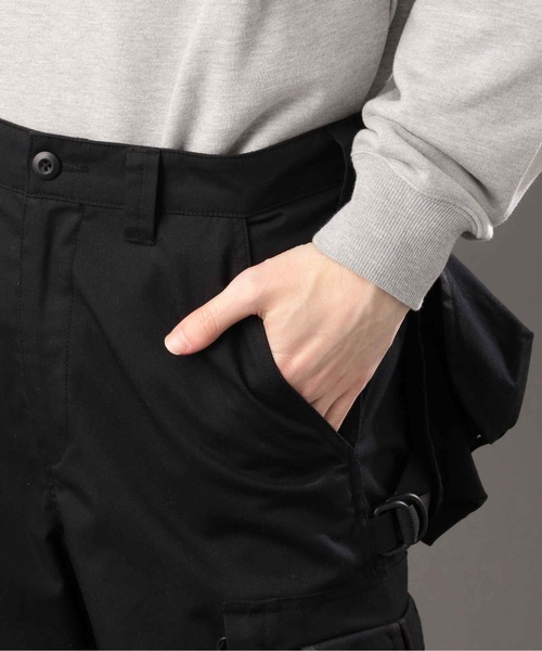 AVIREX（アヴィレックス）の「《REBUILD COLLECTION》バックパック パンツ / BACK PACK PANTS（カーゴパンツ・メンズ・オリーブ系/ブラック・M/L/2XL/XL）」の9枚目の写真