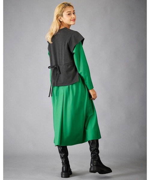 SILAS（サイラス）の「LAYERED DRESS（ワンピース・レディース・ベージュ/グリーン/チャコール・ONE SIZE）」の6枚目の写真