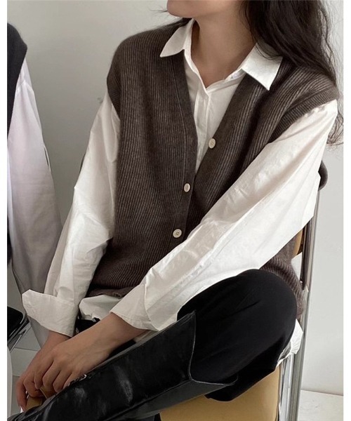 Ritzy(リッツィー)の「Vネックカーディガンベスト(ベスト・レディース・ライトグレー/ブラック/ブラウン/ダークグレー・FREE)」の4枚目の写真