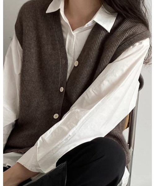 Ritzy(リッツィー)の「Vネックカーディガンベスト(ベスト・レディース・ライトグレー/ブラック/ブラウン/ダークグレー・FREE)」の7枚目の写真