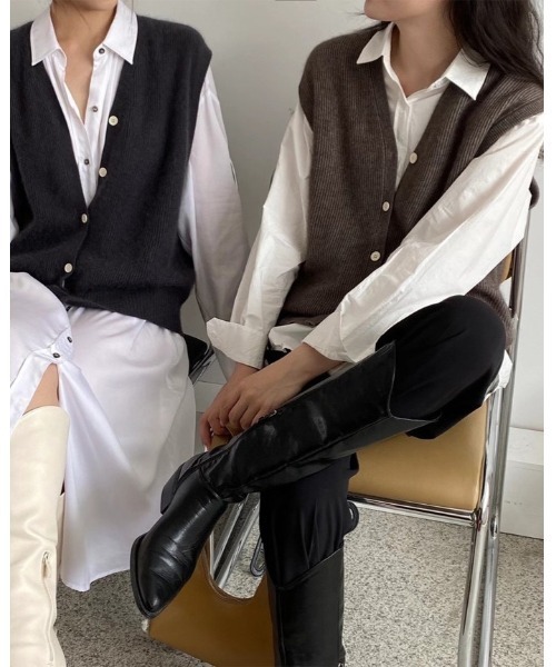 Ritzy(リッツィー)の「Vネックカーディガンベスト(ベスト・レディース・ライトグレー/ブラック/ブラウン/ダークグレー・FREE)」の13枚目の写真