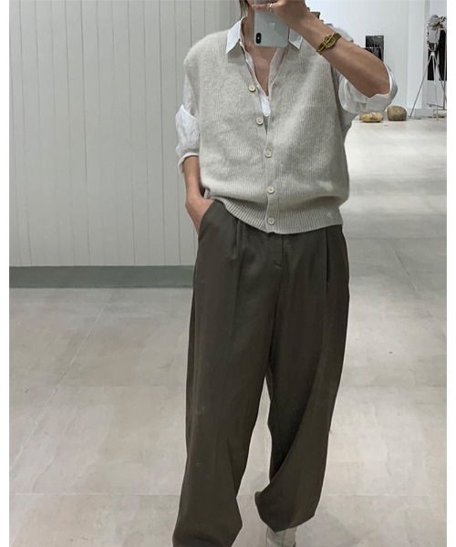 Ritzy(リッツィー)の「Vネックカーディガンベスト(ベスト・レディース・ライトグレー/ブラック/ブラウン/ダークグレー・FREE)」の10枚目の写真