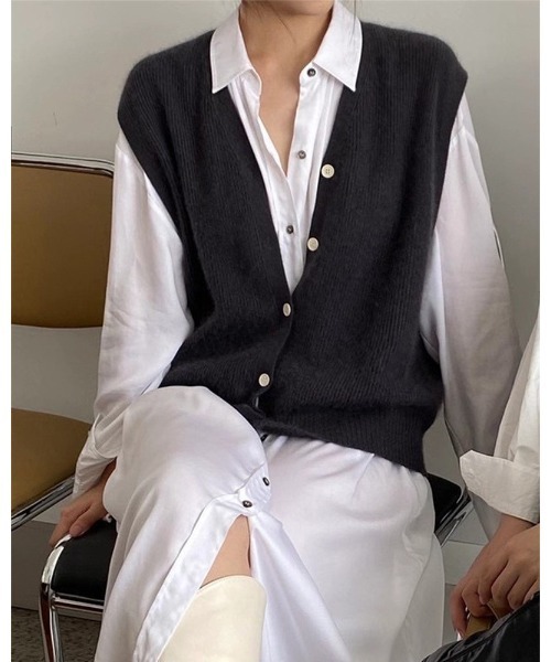 Ritzy(リッツィー)の「Vネックカーディガンベスト(ベスト・レディース・ライトグレー/ブラック/ブラウン/ダークグレー・FREE)」の9枚目の写真