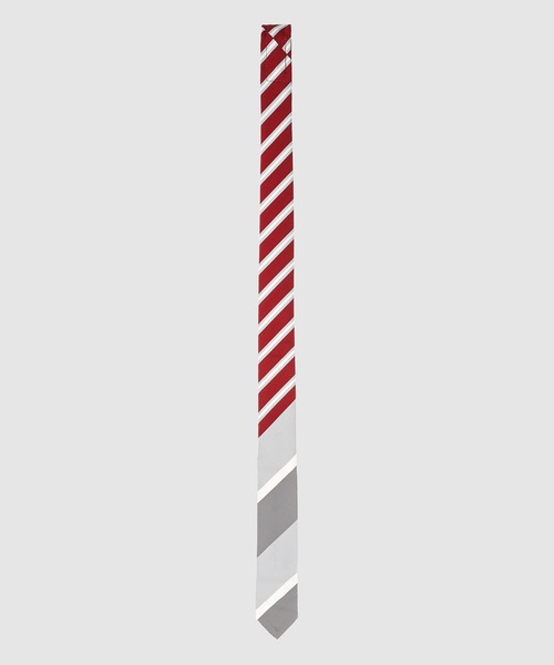 THOM BROWNE(トムブラウン)の「THREE PANEL FUNMIX CLASSIC TIE IN WIDE REP STRIPE SILK COTTON MOGADOR MED GREY(ネクタイ・メンズ・グレー系その他/その他・ONE SIZE)」の2枚目の写真