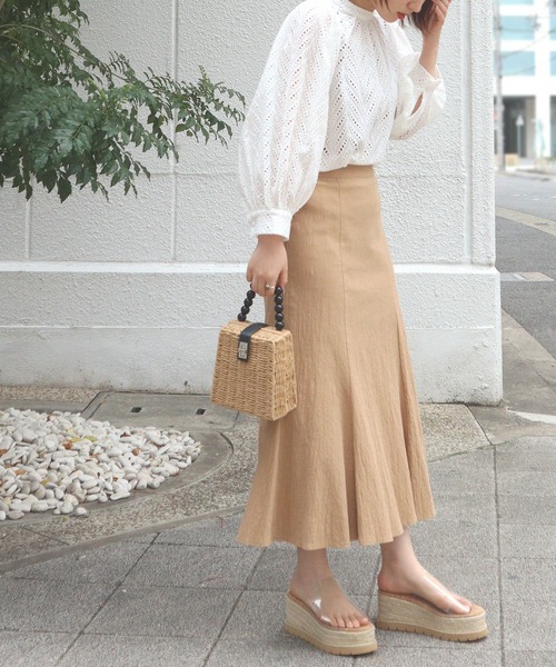 Isn't She?(イズントシー)の「カットワークレースボリュームスリーブブラウス(シャツ/ブラウス・レディース・オフホワイト/ブラック・FREE)」の11枚目の写真