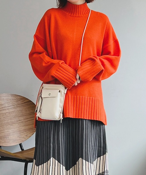 un dix cors(アンディコール)の「もっちりミドルネックニット(ニット/セーター・レディース・ブラック/オレンジ/グリーン/アイボリー・FREE)」の4枚目の写真