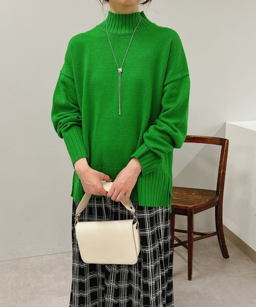 un dix cors(アンディコール)の「もっちりミドルネックニット(ニット/セーター・レディース・ブラック/オレンジ/グリーン/アイボリー・FREE)」の3枚目の写真