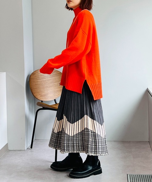 un dix cors(アンディコール)の「もっちりミドルネックニット(ニット/セーター・レディース・ブラック/オレンジ/グリーン/アイボリー・FREE)」の12枚目の写真