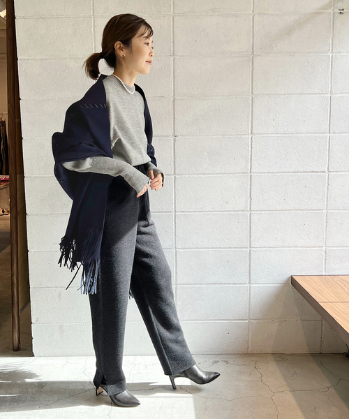 plage（プラージュ）の「【FULADD/フラード】 ECO SUEDE ストール（マフラー・レディース・ネイビー・FREE）」の8枚目の写真