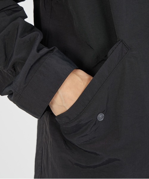 UNIVERSAL OVERALL（ユニバーサルオーバーオール）の「撥水 オーバーコート【OVER COAT】（ナイロンジャケット・メンズ・ブラック/オリーブ/ベージュ・S/M/L）」の19枚目の写真