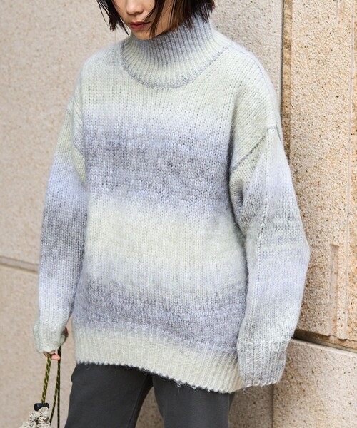 FREAK'S STORE（フリークスストア）の「グラデーションタートルニットプルオーバー（ニット/セーター・レディース・オレンジ/グレー/ブルー・ﾌﾘ-）」の11枚目の写真