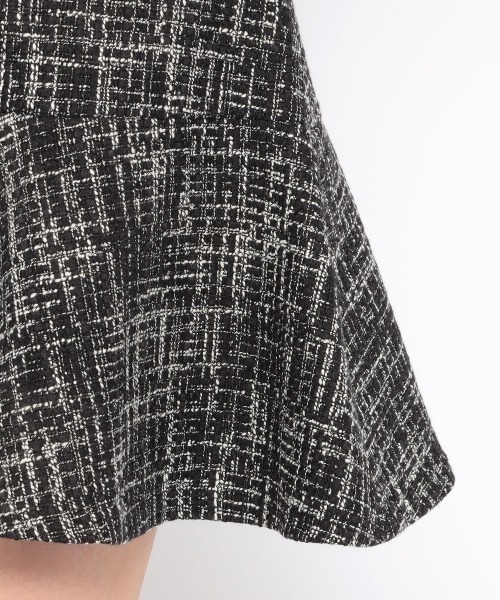 MISCH MASCH(ミッシュマッシュ)の「シロクロツィードミニスカート(スカート・レディース・ホワイト×ブラック・SMALL/MEDIUM)」の7枚目の写真