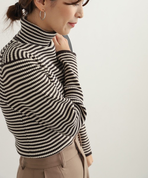 URBAN RESEARCH DOORS(アーバンリサーチドアーズ)の「ボーダーリブタートル(ニット/セーター・レディース・モカ/チャコールグレー・MEDIUM)」の4枚目の写真