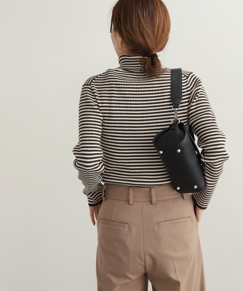 URBAN RESEARCH DOORS(アーバンリサーチドアーズ)の「ボーダーリブタートル(ニット/セーター・レディース・モカ/チャコールグレー・MEDIUM)」の6枚目の写真