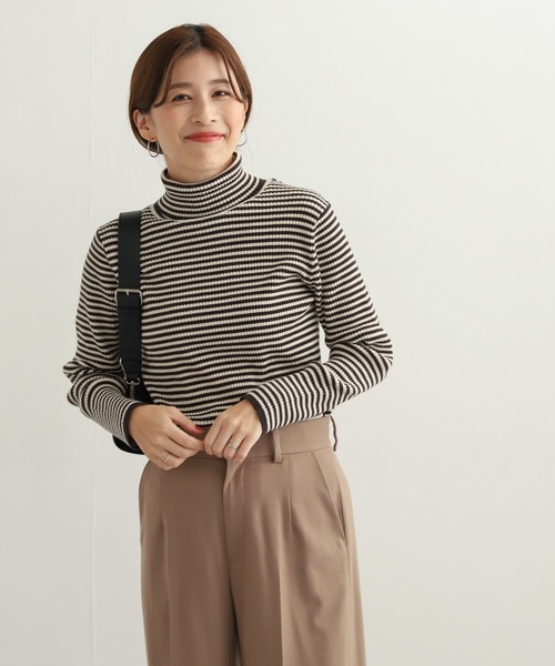 URBAN RESEARCH DOORS(アーバンリサーチドアーズ)の「ボーダーリブタートル(ニット/セーター・レディース・モカ/チャコールグレー・MEDIUM)」の9枚目の写真