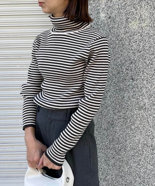 URBAN RESEARCH DOORS(アーバンリサーチドアーズ)の「ボーダーリブタートル(ニット/セーター・レディース・モカ/チャコールグレー・MEDIUM)」の15枚目の写真