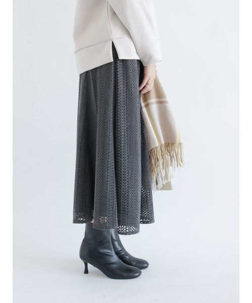Te chichi（テチチ）の「起毛レースフレアスカート（スカート・レディース・チャコール/オフホワイト・ﾌﾘ-）」の8枚目の写真