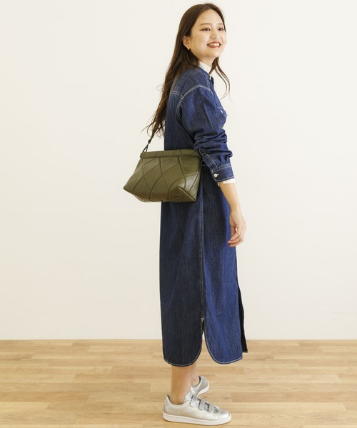 URBAN RESEARCH(アーバンリサーチ)の「インディゴデニムシャツワンピース(ワンピース・レディース・ライトインディゴブルー/ブルー系その他・36/38)」の21枚目の写真