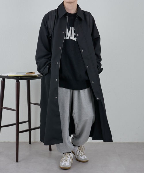 COLONY 2139（コロニートゥーワンスリーナイン）の「テックツイルオーバーステンカラーコート（ステンカラーコート・メンズ・ブラック/ブラウン・MEDIUM/LARGE）」の2枚目の写真