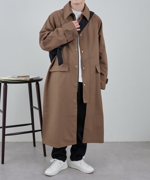 COLONY 2139（コロニートゥーワンスリーナイン）の「テックツイルオーバーステンカラーコート（ステンカラーコート・メンズ・ブラック/ブラウン・MEDIUM/LARGE）」の3枚目の写真