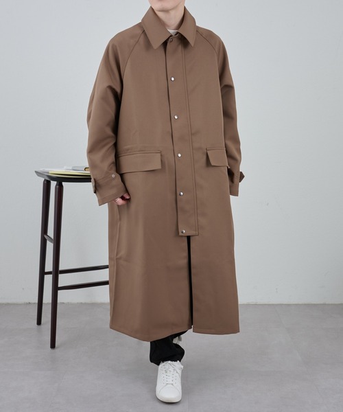 COLONY 2139（コロニートゥーワンスリーナイン）の「テックツイルオーバーステンカラーコート（ステンカラーコート・メンズ・ブラック/ブラウン・MEDIUM/LARGE）」の19枚目の写真