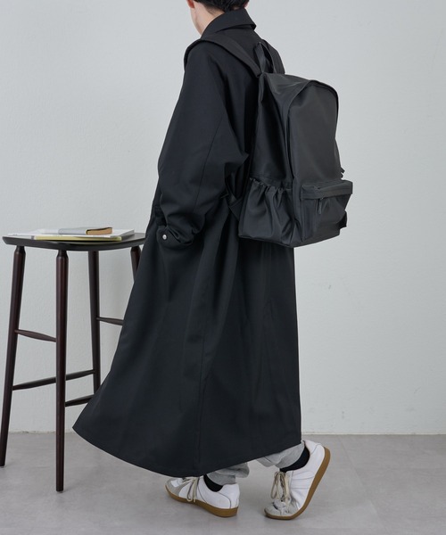 COLONY 2139（コロニートゥーワンスリーナイン）の「テックツイルオーバーステンカラーコート（ステンカラーコート・メンズ・ブラック/ブラウン・MEDIUM/LARGE）」の12枚目の写真