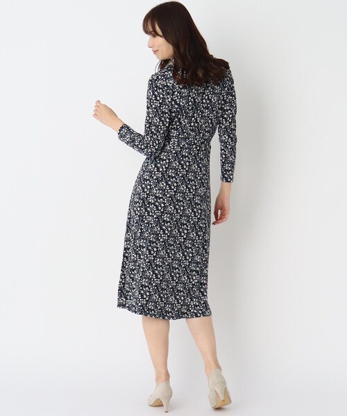 LAURA ASHLEY(ローラアシュレイ)の「【洗える】エルジン柄マットジャージワンピース(ワンピース・レディース・ネイビー系6・40/38)」の15枚目の写真