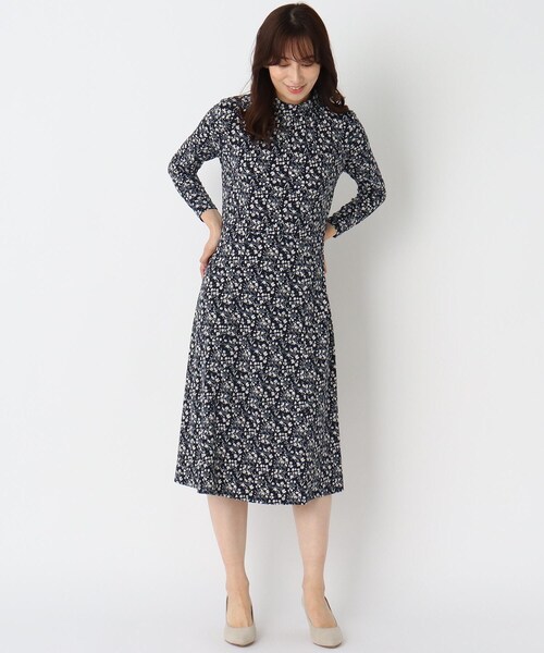 LAURA ASHLEY(ローラアシュレイ)の「【洗える】エルジン柄マットジャージワンピース(ワンピース・レディース・ネイビー系6・40/38)」の3枚目の写真