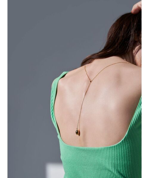 ELENDEEK（エレンディーク）の「スクエアーネックパッドカットソー（タンクトップ・レディース・オフホワイト/ブラック/グリーン/ベージュ・FREE）」の13枚目の写真