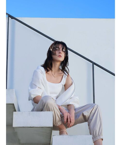 ELENDEEK（エレンディーク）の「スクエアーネックパッドカットソー（タンクトップ・レディース・オフホワイト/ブラック/グリーン/ベージュ・FREE）」の15枚目の写真