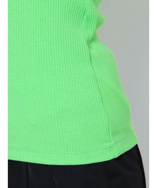 ELENDEEK（エレンディーク）の「スクエアーネックパッドカットソー（タンクトップ・レディース・オフホワイト/ブラック/グリーン/ベージュ・FREE）」の21枚目の写真