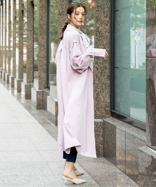 MILLION CARATS（ミリオンカラッツ）の「袖のボリュームとバックスタイルが特徴のフレアトレンチコート（トレンチコート・レディース・ベージュ/パープル・FREE）」の5枚目の写真