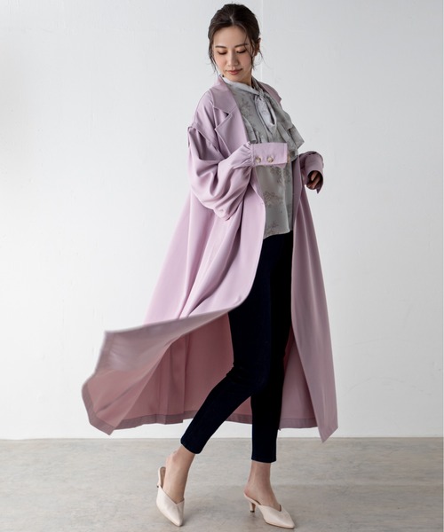 MILLION CARATS（ミリオンカラッツ）の「袖のボリュームとバックスタイルが特徴のフレアトレンチコート（トレンチコート・レディース・ベージュ/パープル・FREE）」の10枚目の写真