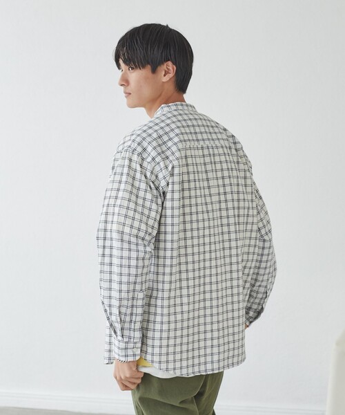 coen（コーエン）の「リネンミックスバンドカラーシャツ（シャツ/ブラウス・メンズ・ホワイト/オレンジ系その他/マスタード/ダークグリーン/コバルトブルー/その他1・S/M/L/XL）」の21枚目の写真