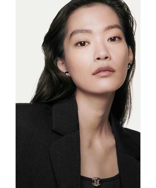 CHANEL(シャネル)の「ル ブラン ブライトニング コンパクト (リフィル) パウダリー ファンデーション(つややかな仕上がり) 輝きを長時間キープ – 肌を保護 – 気温の変化などによる影響から肌を守る SPF 25/PA+++(ファンデーション・レディース・BD01/BD21/BR12/BR22/B20/B30/B10・FREE)」の15枚目の写真