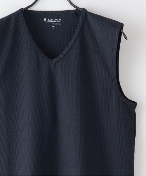 Blue Standard （ブルースタンダード）の「【BLUE STANDARD/ブルースタンダード】抗菌防臭 テレコ素材使用 リブ ノースリーブ インナー Vネック（タンクトップ・メンズ・ホワイト/ブラック/杢グレー・MEDIUM/LARGE/X-LARGE）」の2枚目の写真