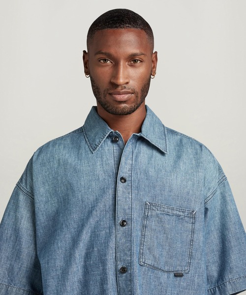 G-STAR（ジースター）の「BOXY FIT SHIRT/オーバーサイズデニムシャツ/ボクシーフィットシャンブレーシャツ（シャツ/ブラウス・メンズ・インディゴブルー・SMALL/LARGE/X-SMALL/MEDIUM/X-LARGE）」の12枚目の写真