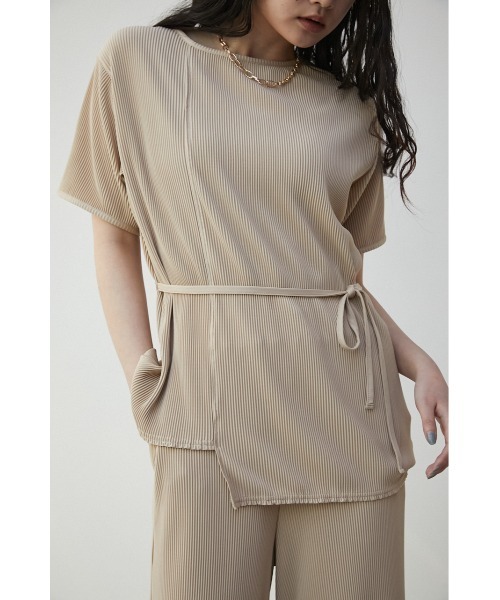 AZUL by moussy(アズールバイマウジー)の「PLEATS DESIGN TOPS/プリーツデザイントップス(Tシャツ/カットソー・レディース・ライトブルー/ベージュ/ブラック・MEDIUM/SMALL)」の1枚目の写真
