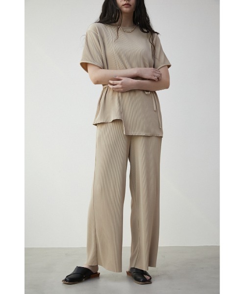 AZUL by moussy(アズールバイマウジー)の「PLEATS DESIGN TOPS/プリーツデザイントップス(Tシャツ/カットソー・レディース・ライトブルー/ベージュ/ブラック・MEDIUM/SMALL)」の21枚目の写真