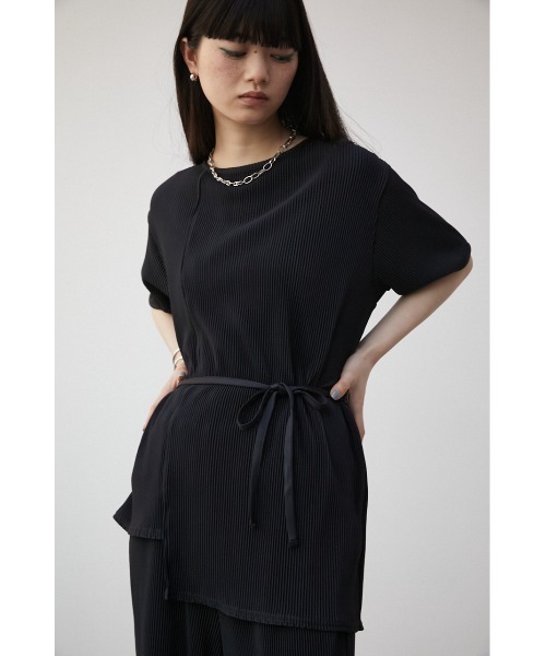 AZUL by moussy(アズールバイマウジー)の「PLEATS DESIGN TOPS/プリーツデザイントップス(Tシャツ/カットソー・レディース・ライトブルー/ベージュ/ブラック・MEDIUM/SMALL)」の5枚目の写真