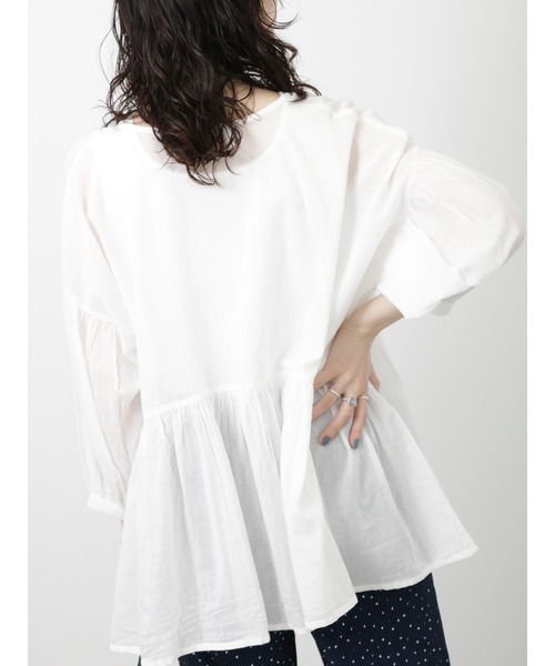 Samansa Mos2 blue（サマンサモスモスブルー）の「ピンタックブラウス（シャツ/ブラウス・レディース・オフホワイト/ブラック/グリーン・ﾌﾘ-）」の16枚目の写真