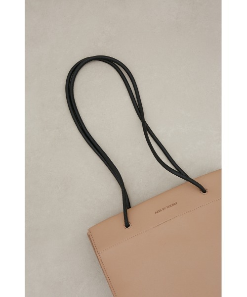 AZUL by moussy(アズールバイマウジー)の「ナローハンドルショッパーバッグ(ショルダーバッグ・レディース・ブラック/ホワイト系その他/グリーン/ベージュ/ブラウン系その他・FREE)」の12枚目の写真