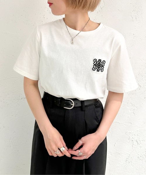 apres jour mignon(アプレジュールミニョン)の「アソートTシャツ【ZOZOTOWN限定アイテム】(Tシャツ/カットソー・レディース・ライトブルー/ブラック/ネイビー/ホワイト系その他2/ホワイト系その他3/ホワイト系その他/オフホワイト・X-LARGE/フリー)」の11枚目の写真